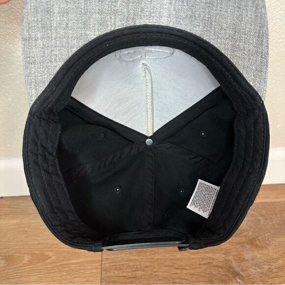 Vans Off the Wall Old Skool Gray Heathered Snapback Cap Hat - Picture 8 of 11